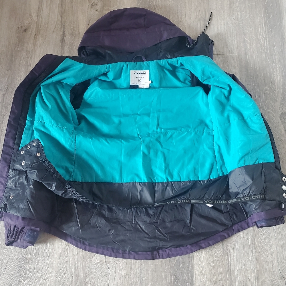 Volcom snowboarding jacket - Picture 3 of 4